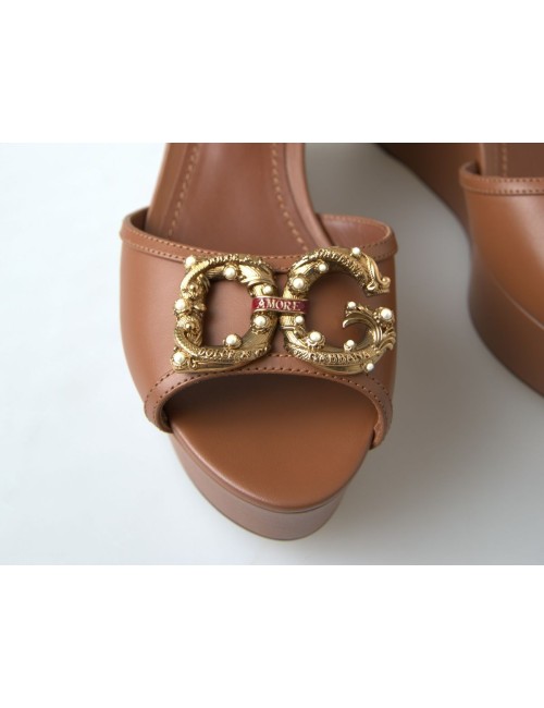 Sandales Compensées Dolce & Gabbana AMORE en Cuir Marron