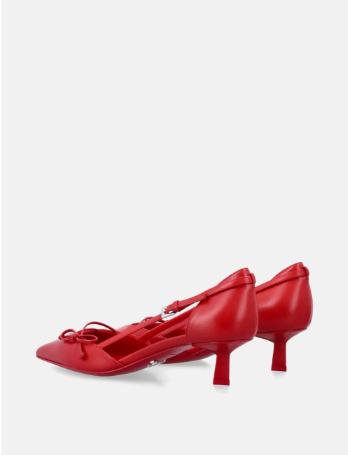 Escarpins Prada en cuir rouge à côtés ouverts – Élégance italienne